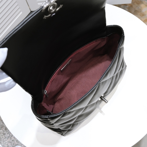 シャネルバッグ着用イメージ